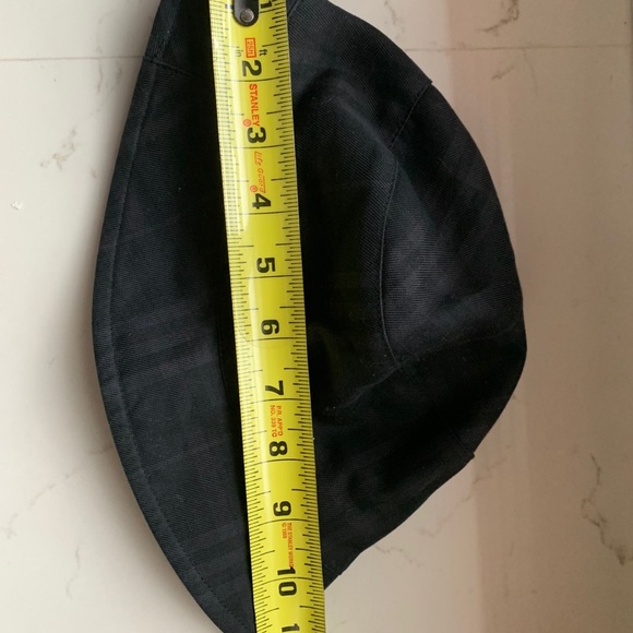 Burberry reversible bucket hat - Picture 4 of 4